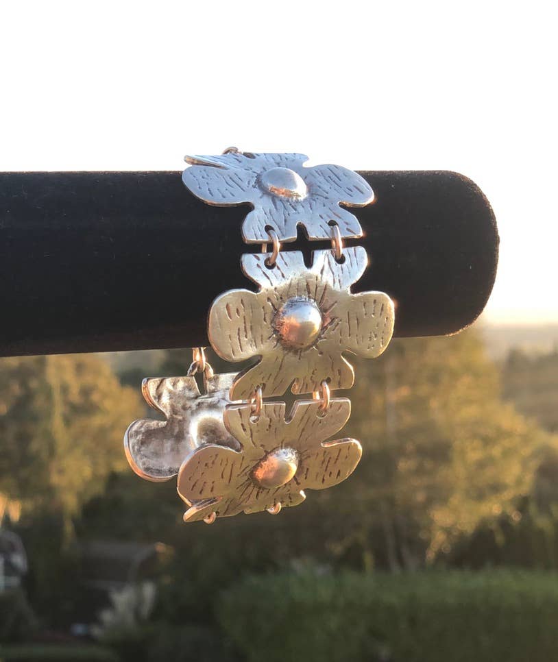Modern Silver-Tone Floral Link Bracelet