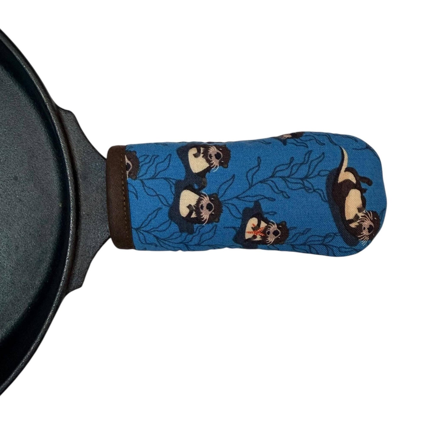 Collisionware - Otters Cast Iron Handle Mitt