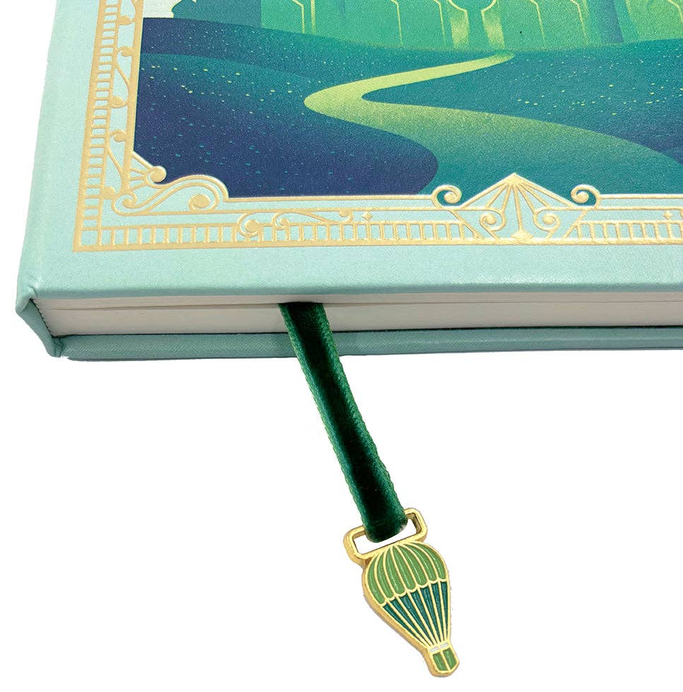 Insight Editions - Wicked: Emerald City Journal with Ribbon Charm
