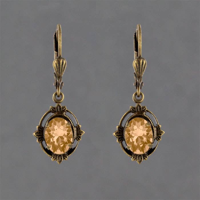 Sadie Green's Jewelry - Leaf Frame Earring