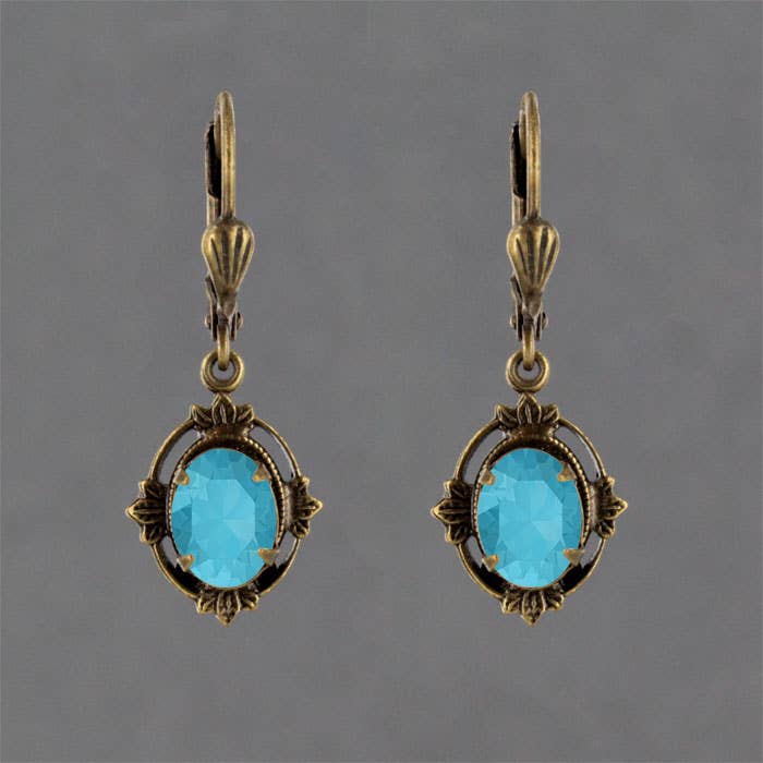Sadie Green's Jewelry - Leaf Frame Earring