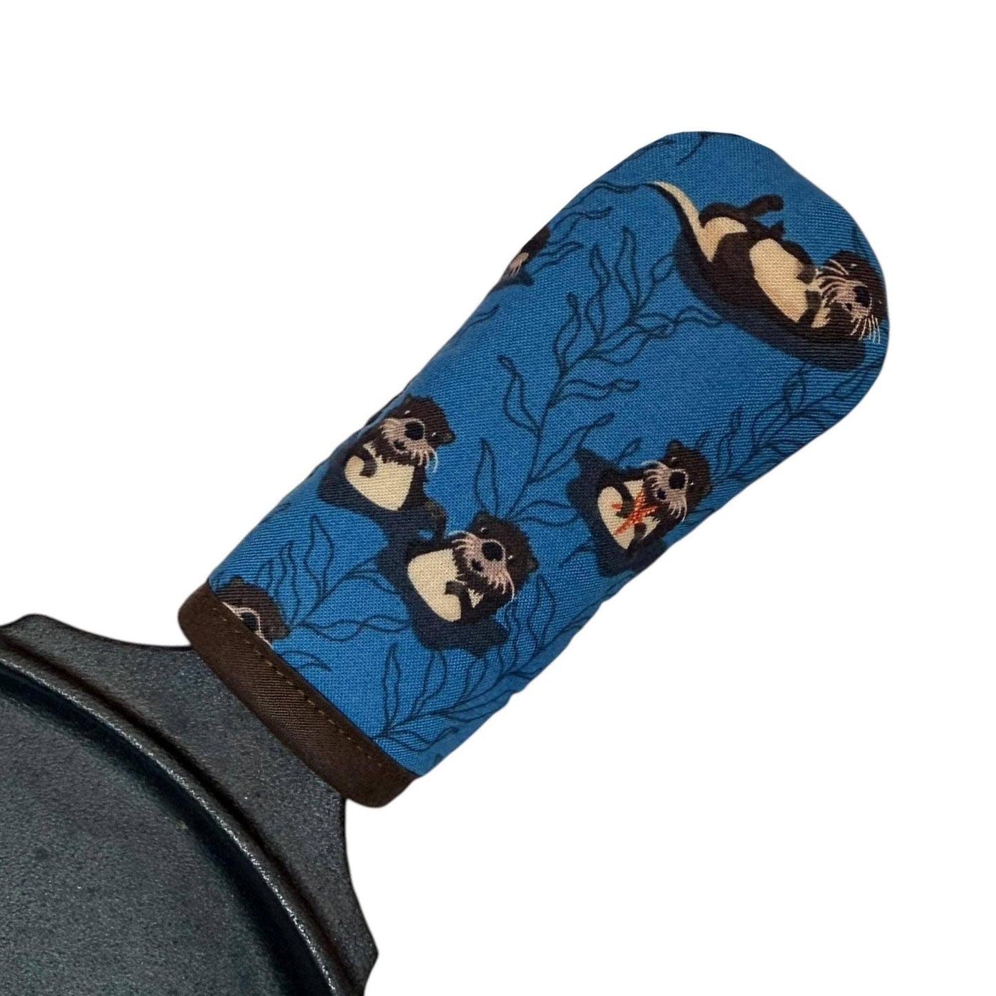 Collisionware - Otters Cast Iron Handle Mitt