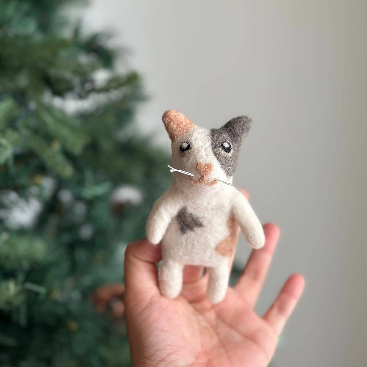 Ganapati - Felt Finger Puppet: Calico Cat