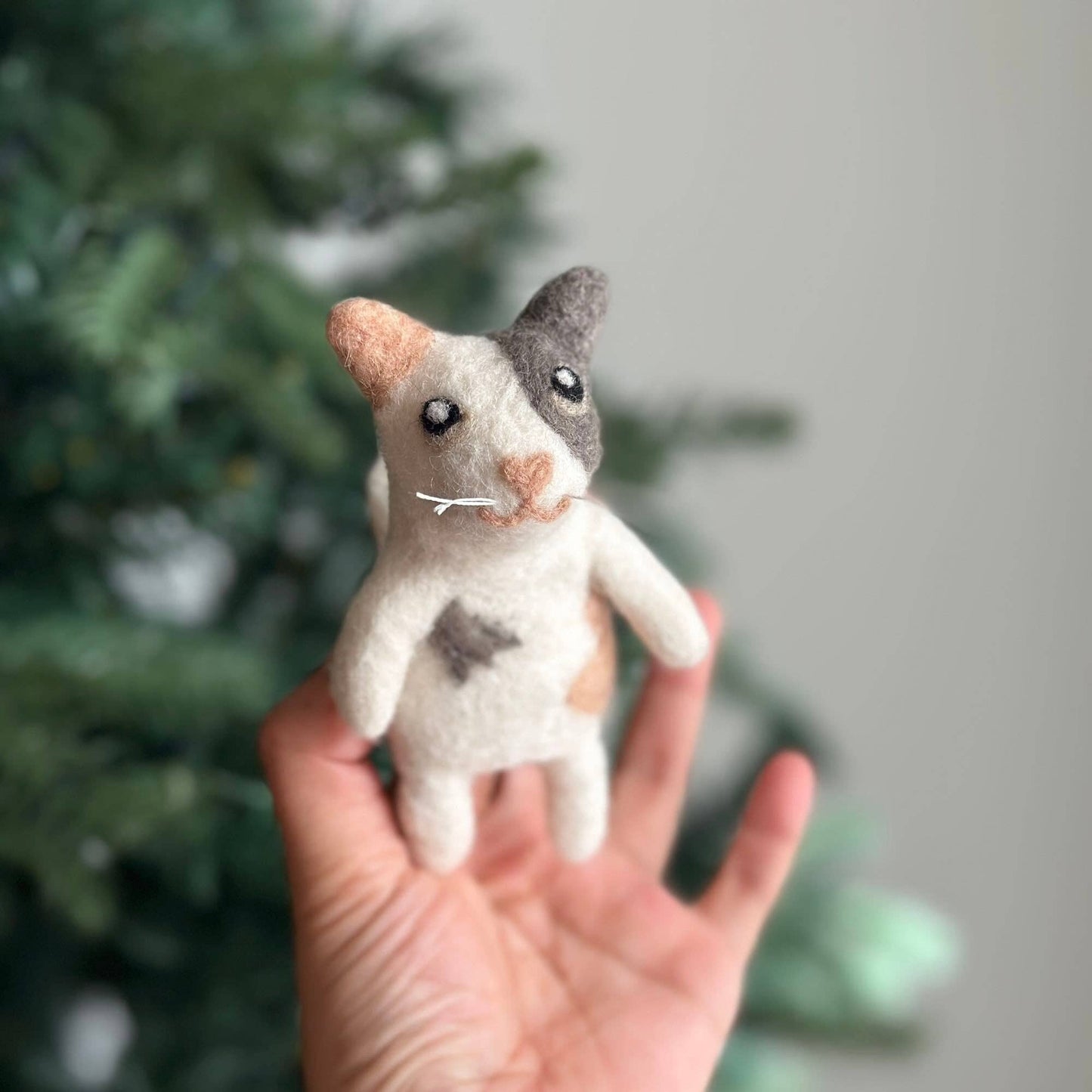 Ganapati - Felt Finger Puppet: Calico Cat