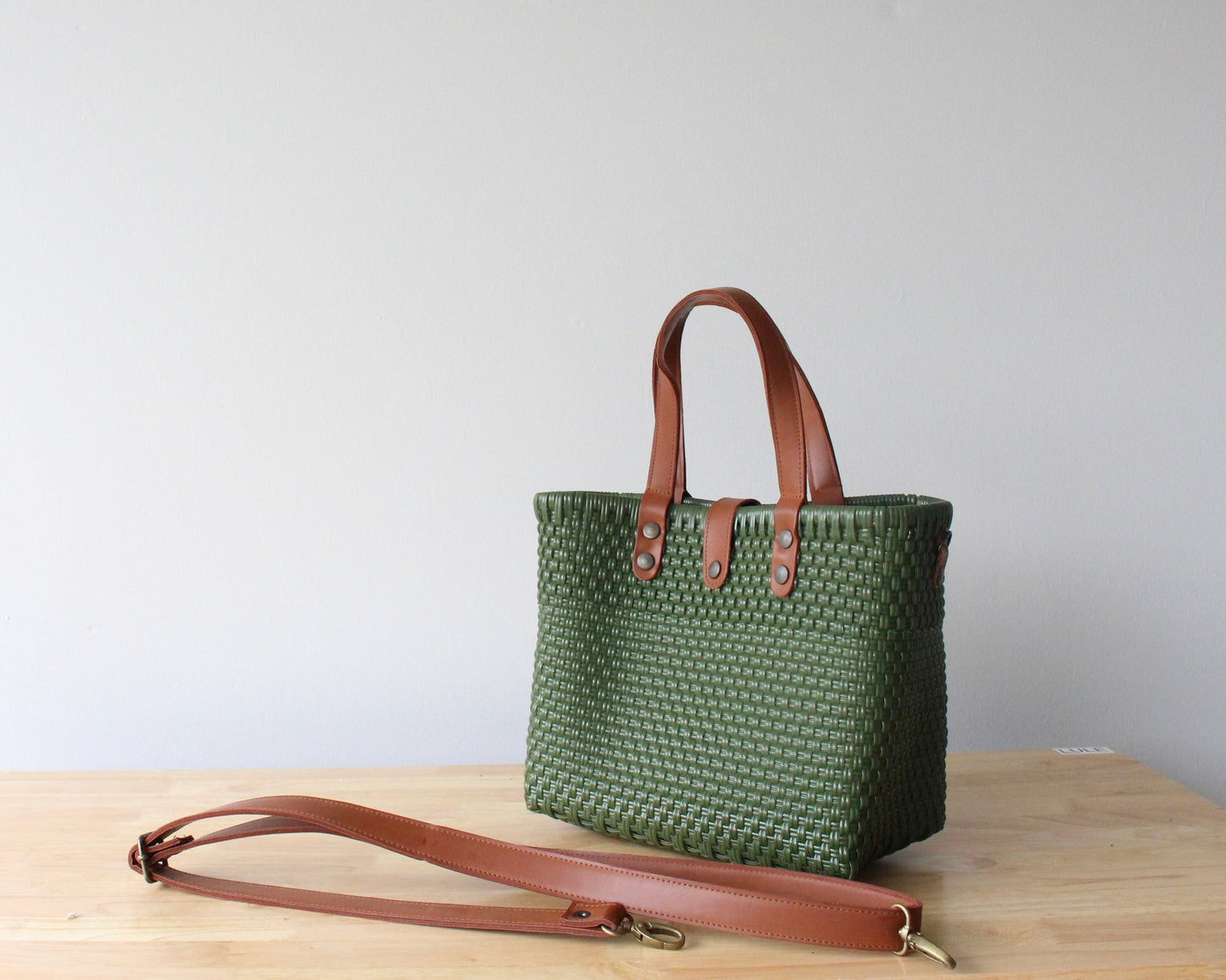 MexiMexi - Olive Green Handwoven Purse by MexiMexi