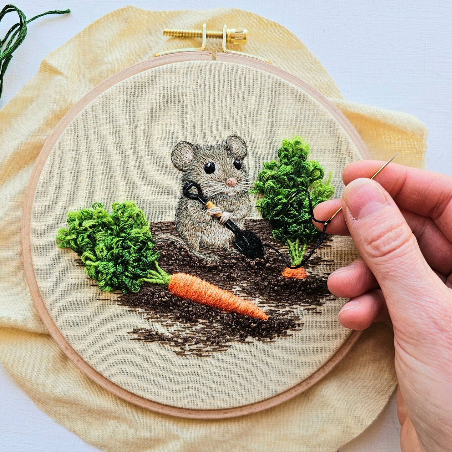 Jessica Long Embroidery - Garden Mouse Embroidery Kit