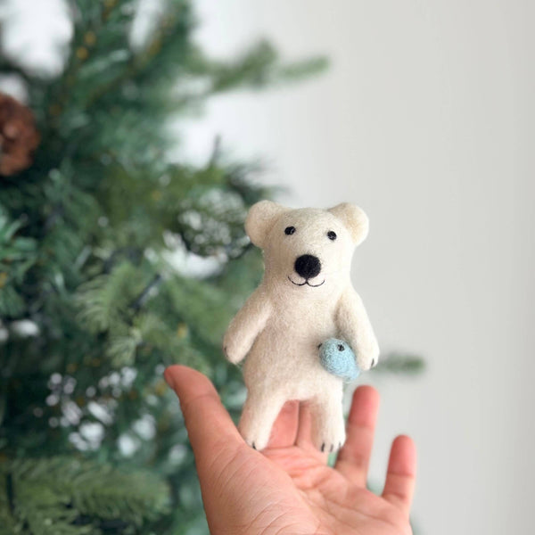 Ganapati - Finger Puppet: Polar Bear Catching a Fish